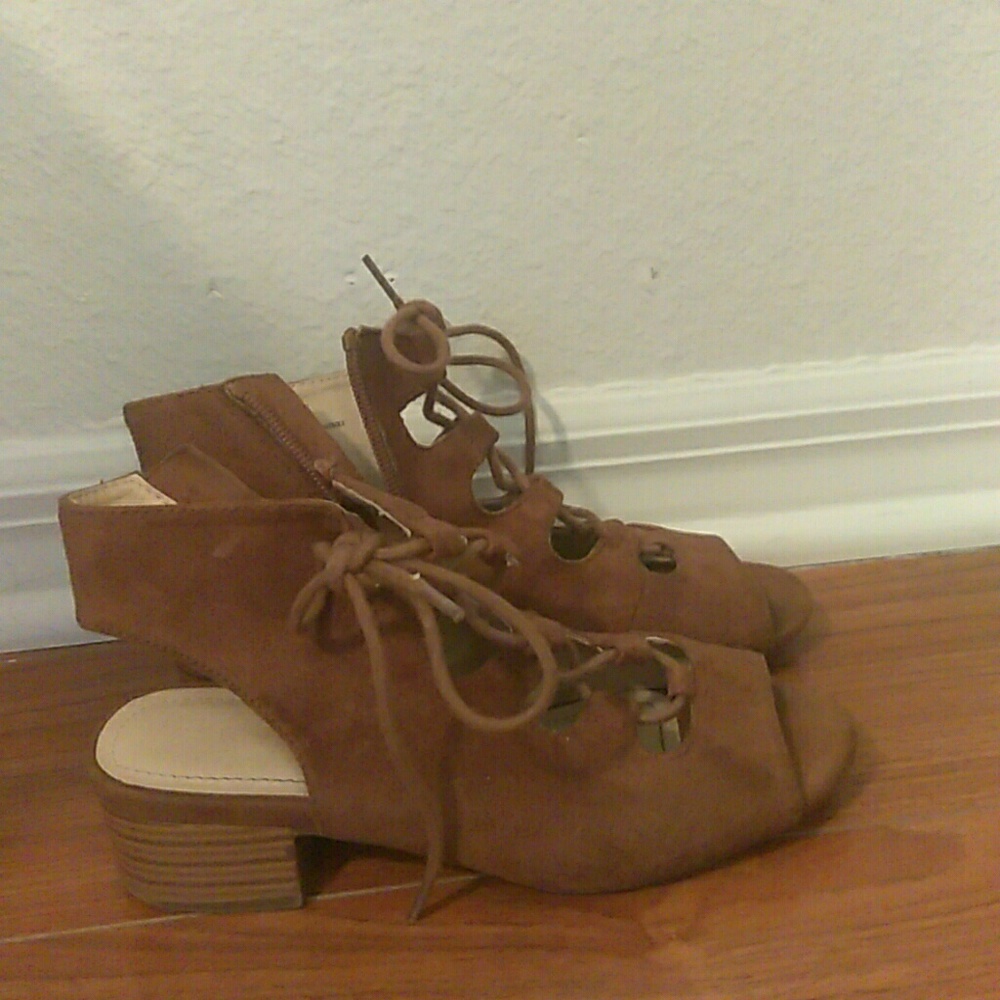 Heels - Picture 2 of 2